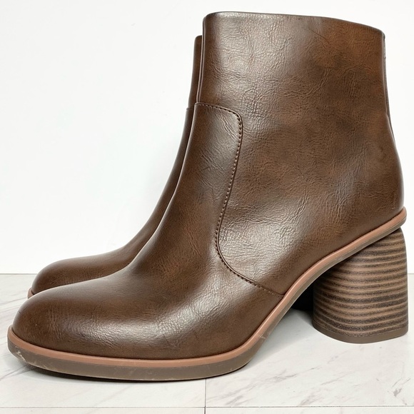 New! Korks Destiny Brown Faux Leather Heeled Bootie 11M - Picture 1 of 14